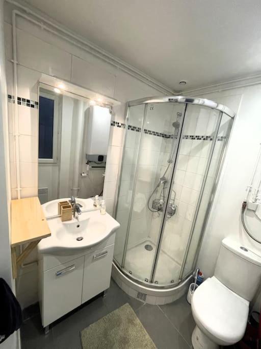 Paris: Appartement Batignolles エクステリア 写真